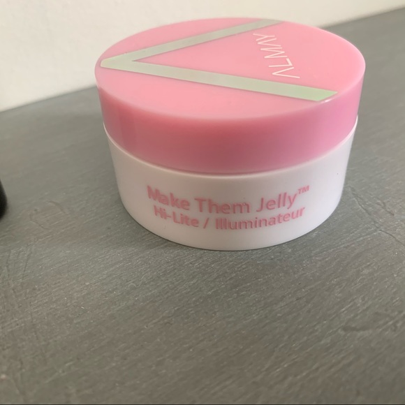 makeup glow highlight bundle! tarte, coverfx, mac - Picture 8 of 8